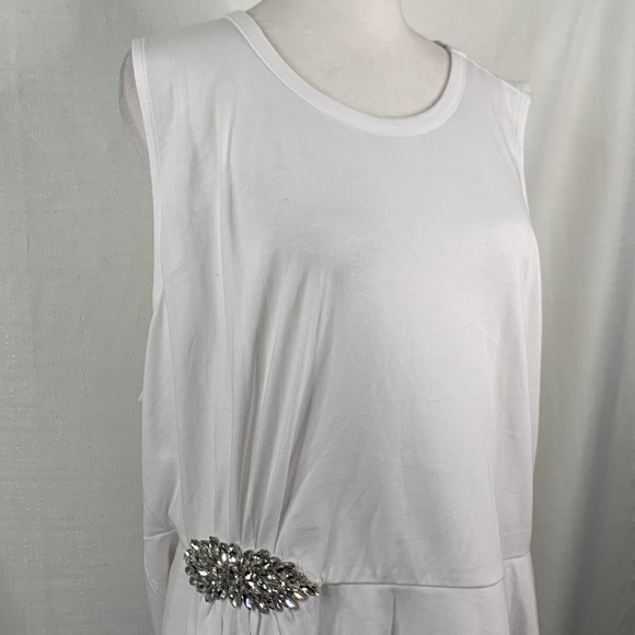 Express Sleeveless White Peplum Top with Rhinestone Waist Embellishment- NWT - Picture 3 of 12